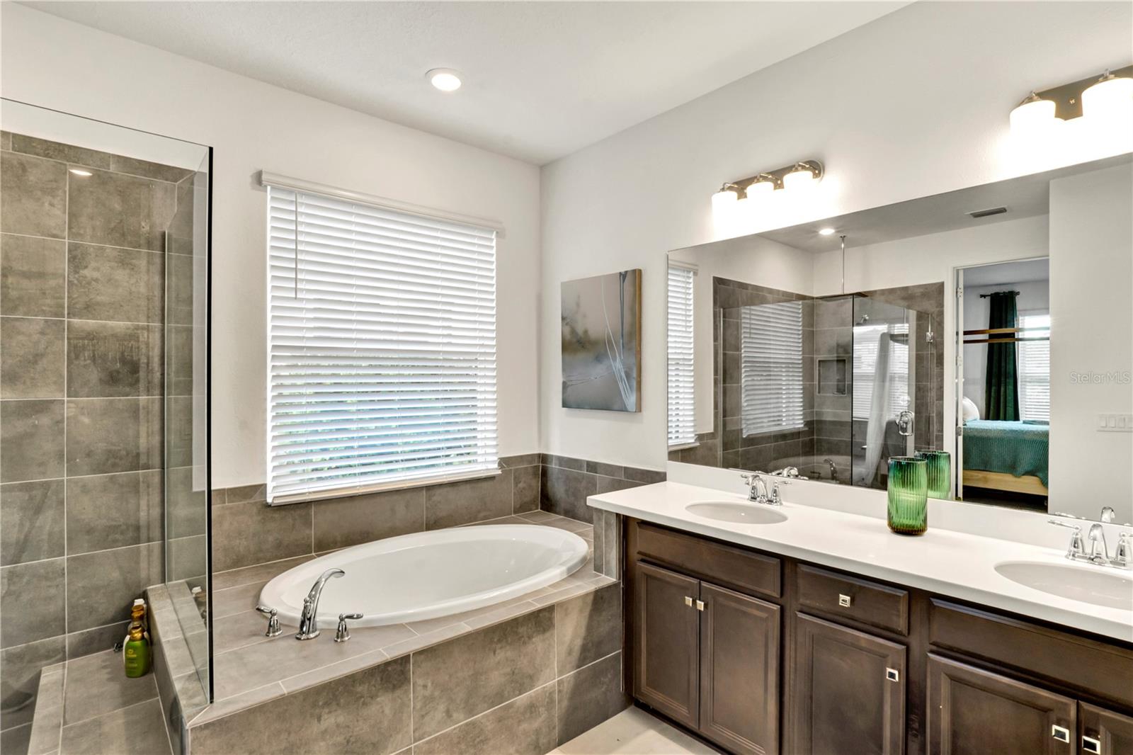 Image 35 of 53 For 6378 Grandview Hill Court