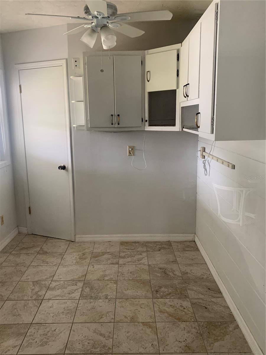 Image 22 of 24 For 404 Bryn Mawr Island