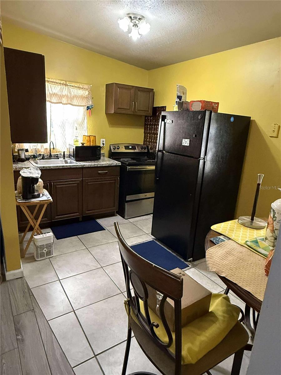 Image 5 of 12 For 817 29th Street E