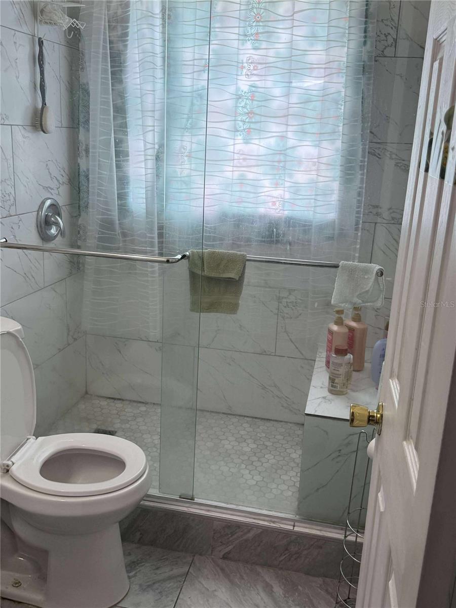 Image 8 of 12 For 817 29th Street E