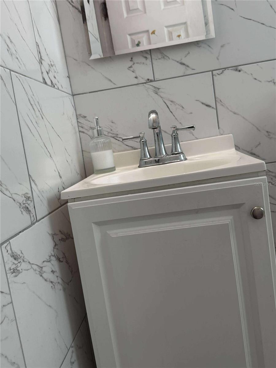 Image 9 of 12 For 817 29th Street E