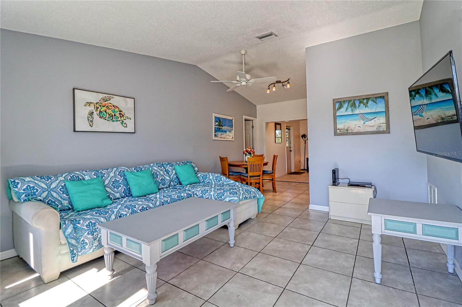 Image 6 of 38 For 11058 Deerwood Avenue