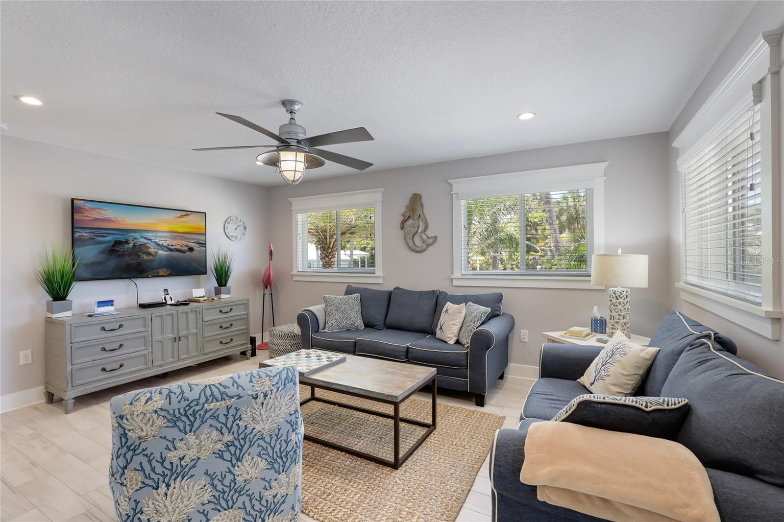Image 10 of 28 For 5701 Holmes Boulevard B