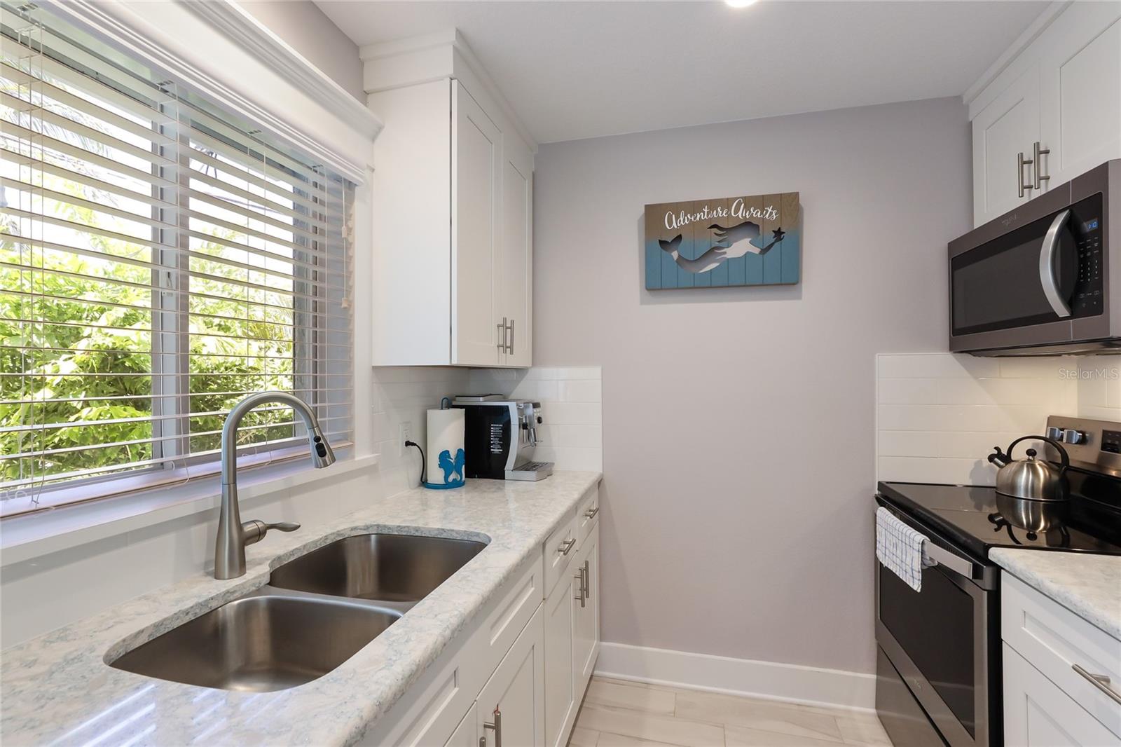 Image 12 of 28 For 5701 Holmes Boulevard B