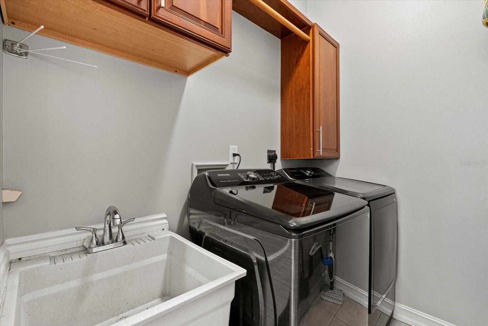 Listing photo id 49 for 213 Gaines Avenue