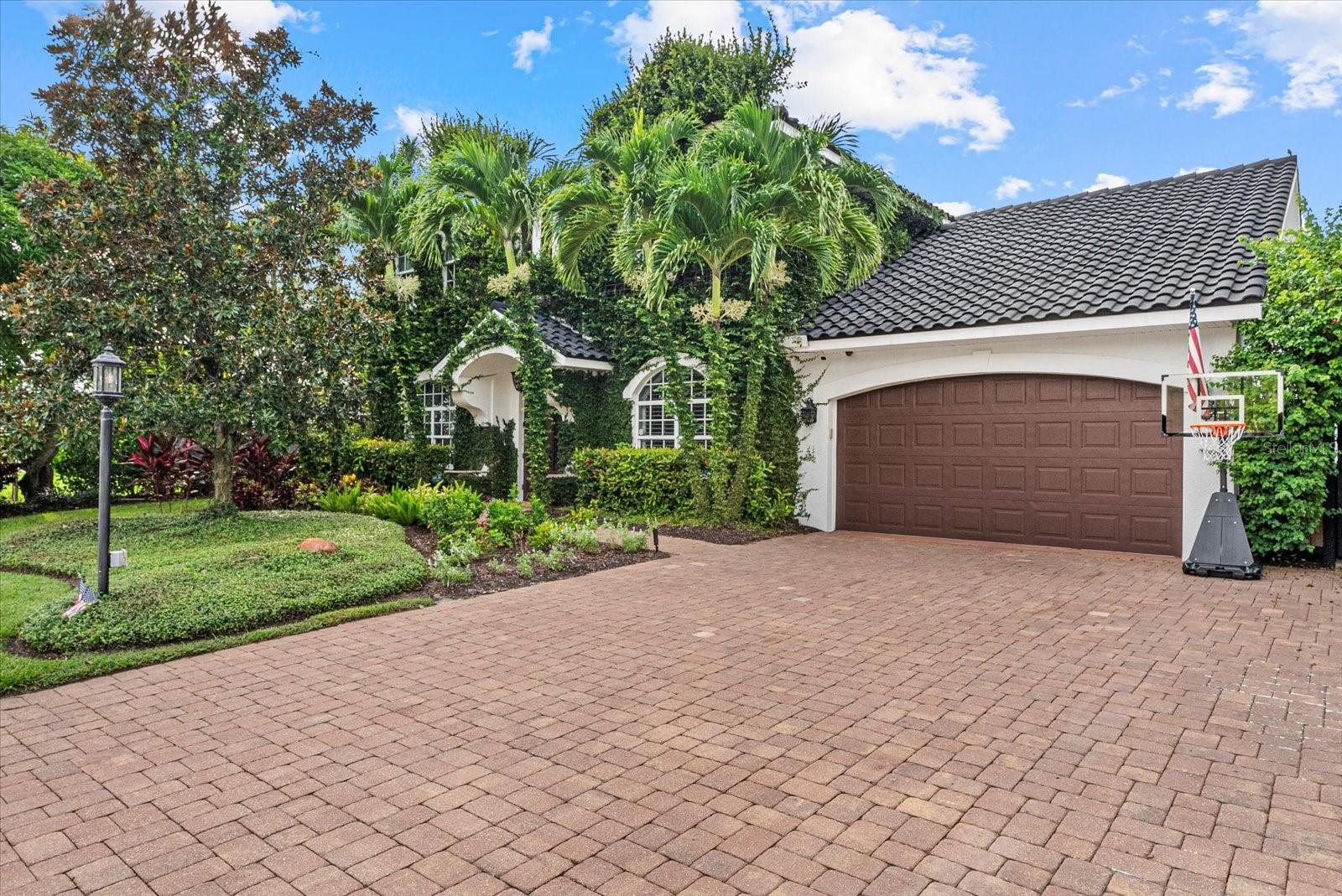 Listing photo id 6 for 213 Gaines Avenue