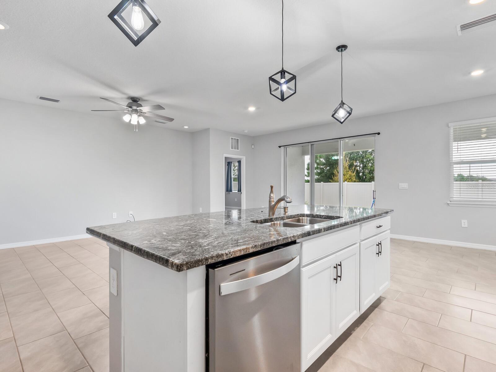 Image 11 of 45 For 2092 Midnight Pearl Drive
