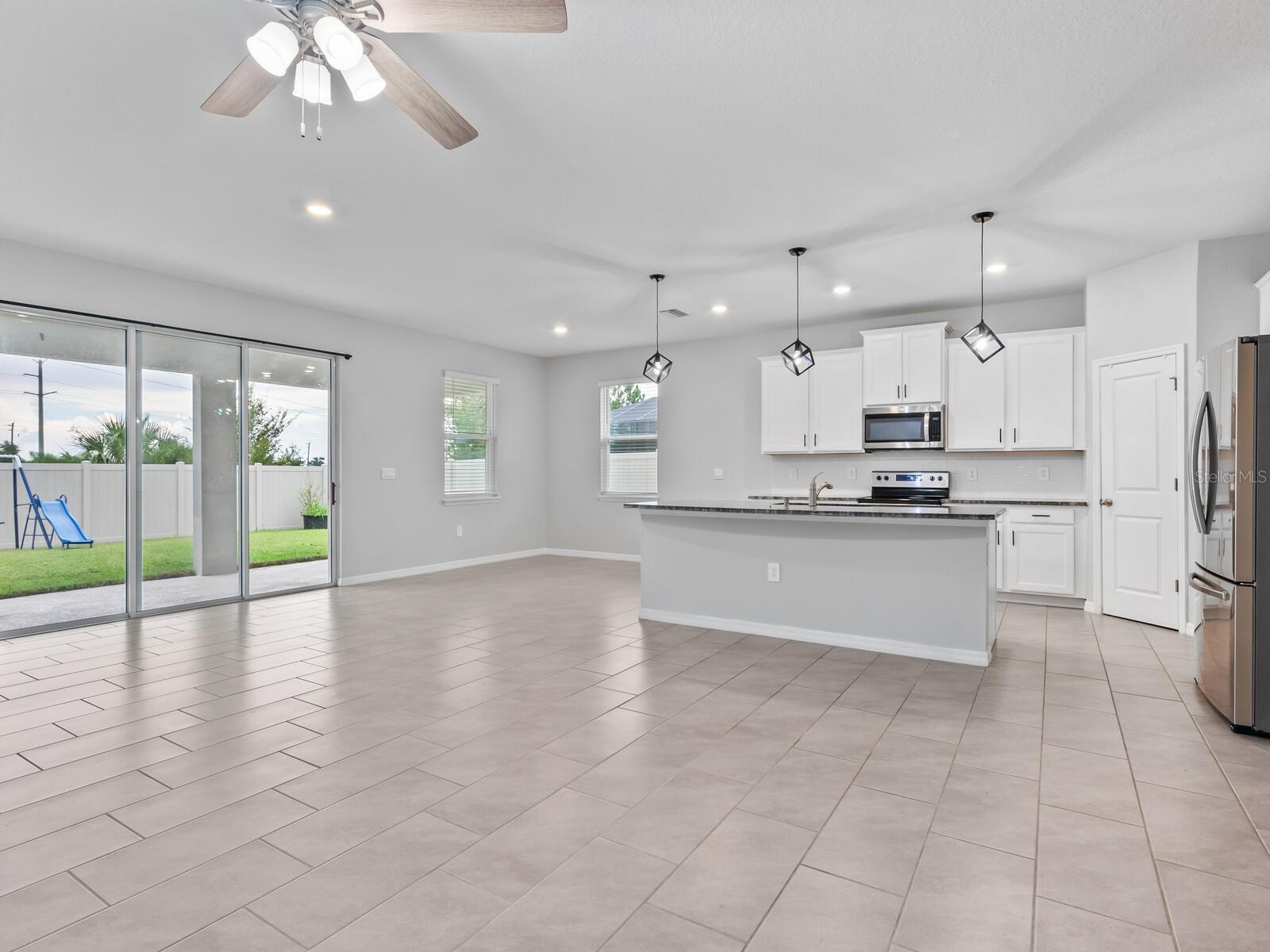 Image 14 of 45 For 2092 Midnight Pearl Drive