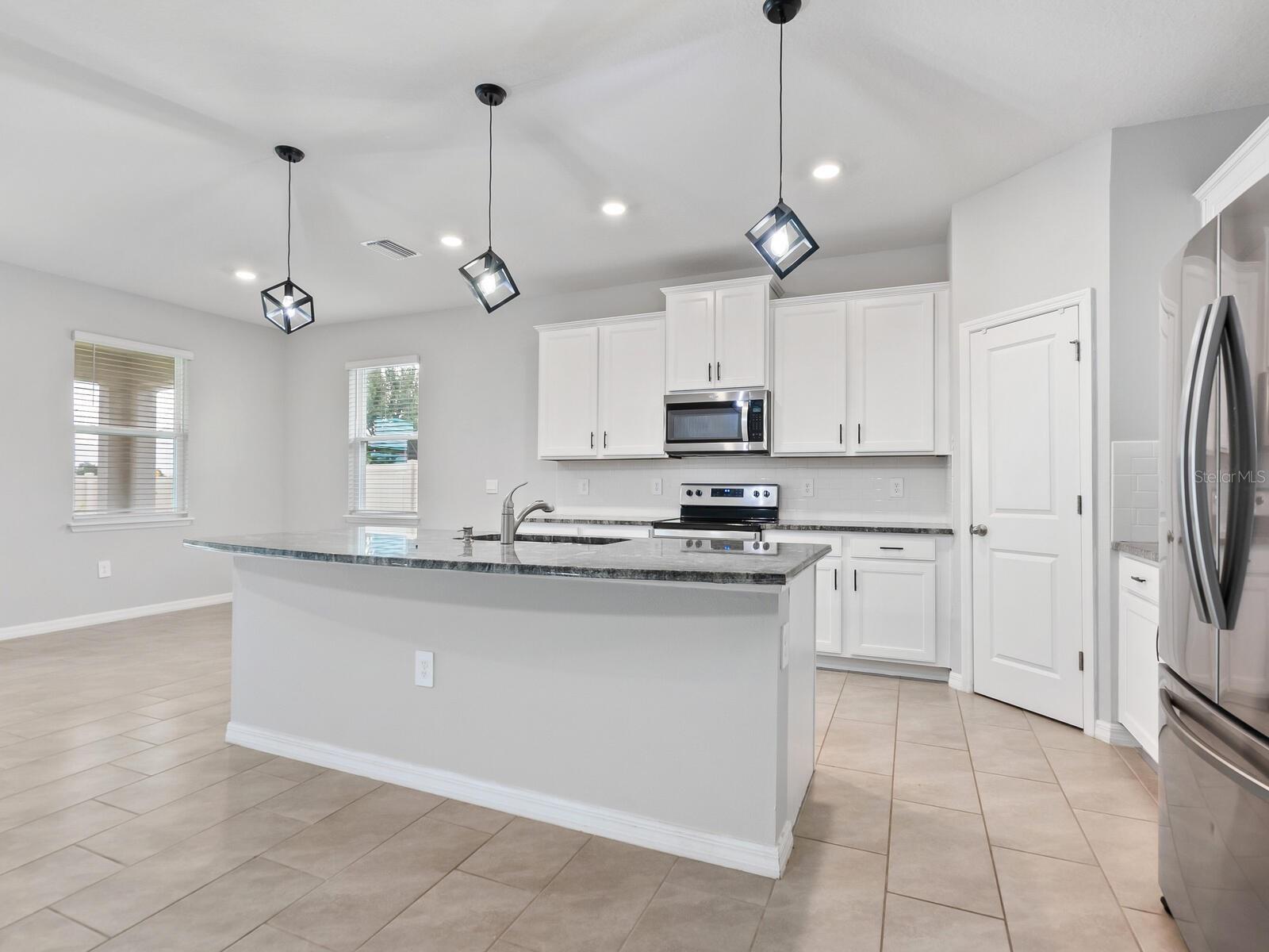 Image 5 of 45 For 2092 Midnight Pearl Drive