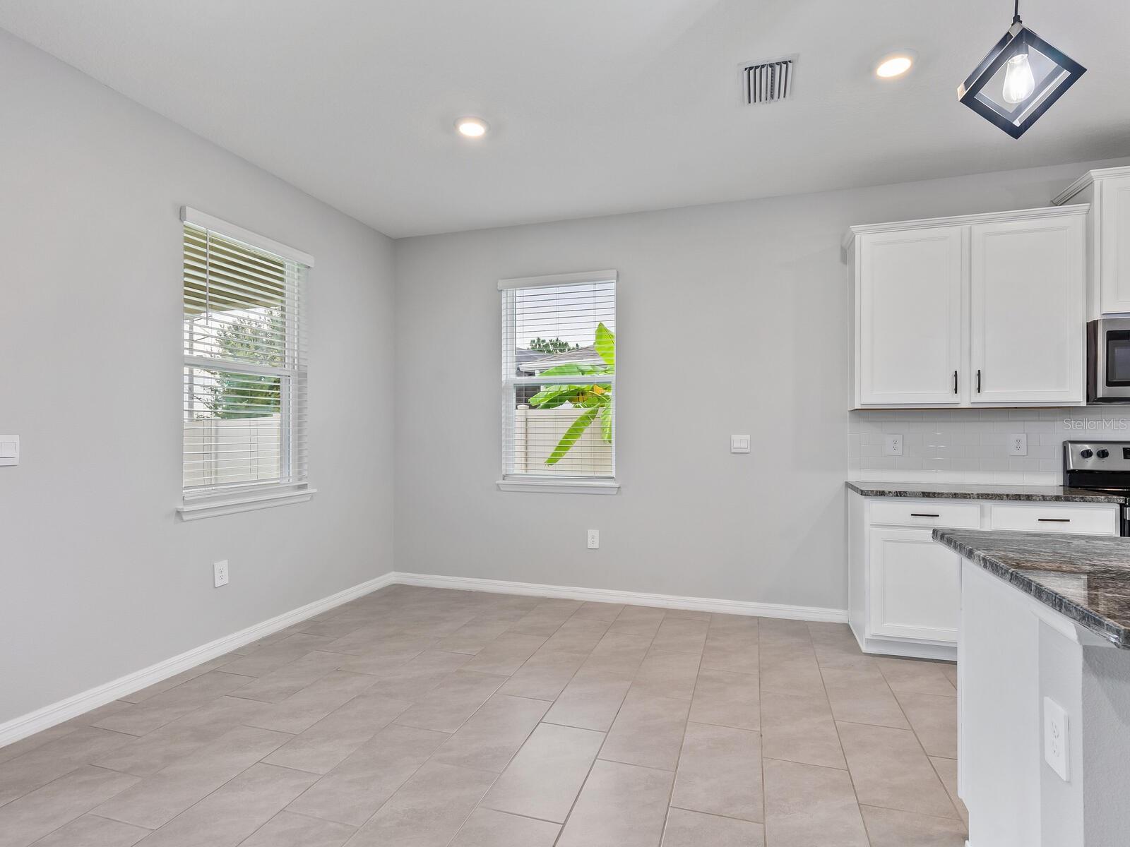 Image 7 of 45 For 2092 Midnight Pearl Drive