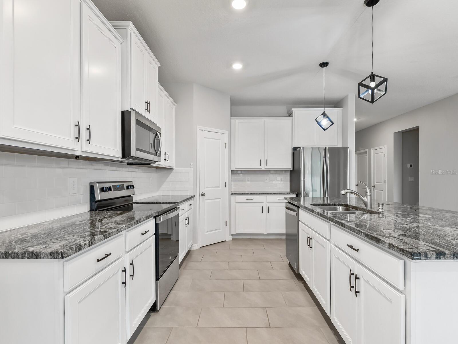 Image 8 of 45 For 2092 Midnight Pearl Drive