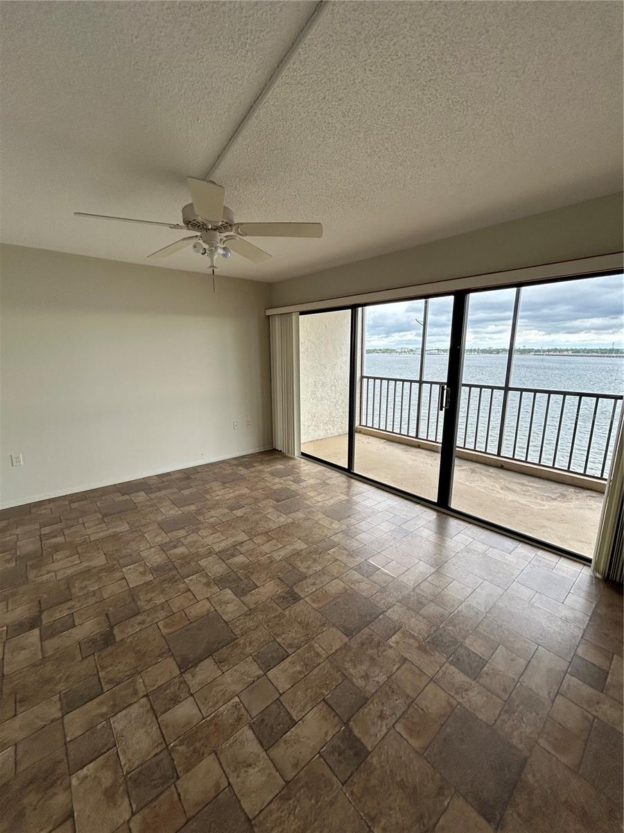Image 5 of 14 For 1510 1st Avenue W 502