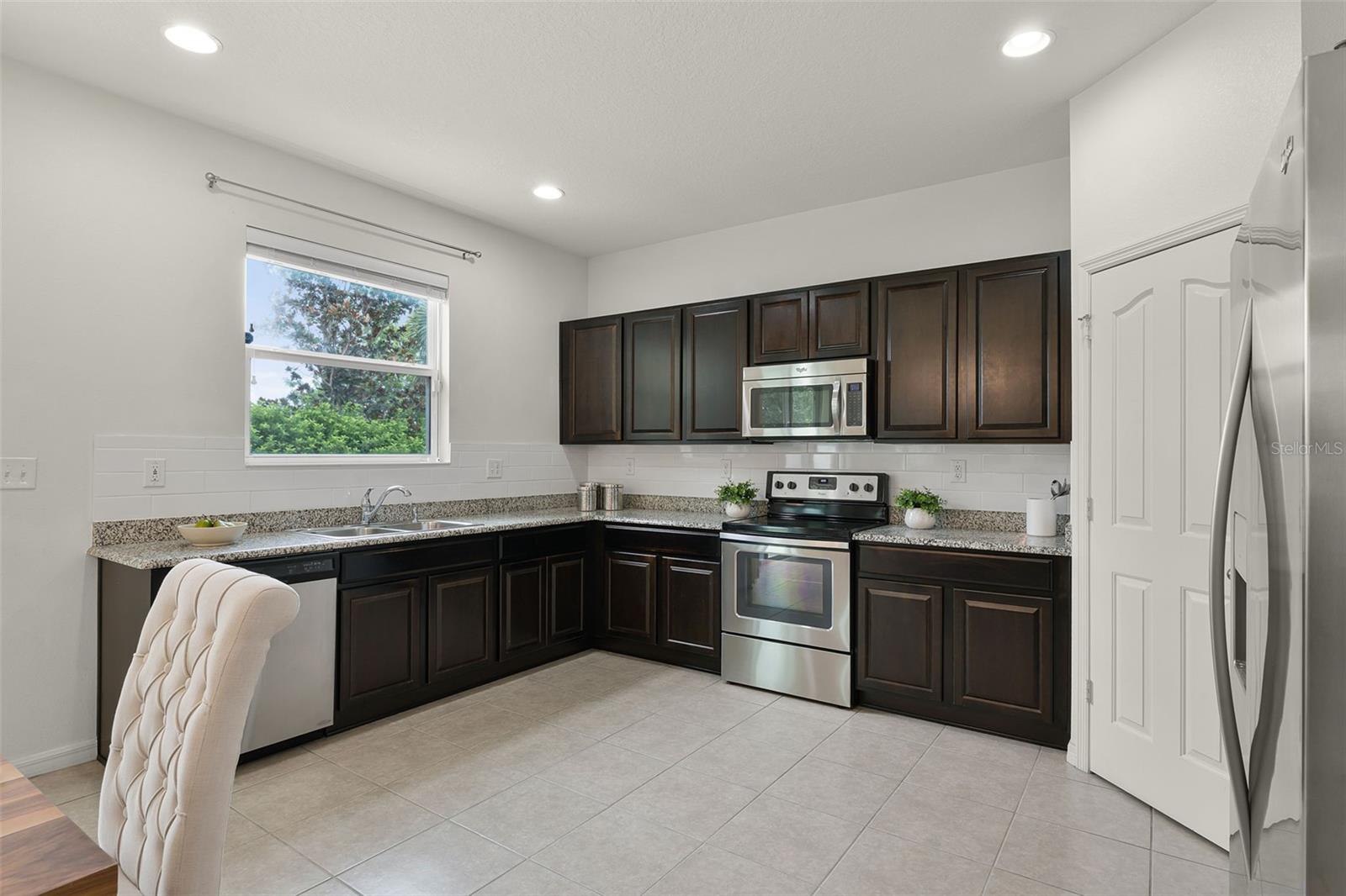 Image 11 of 37 For 2815 Shelburne Way