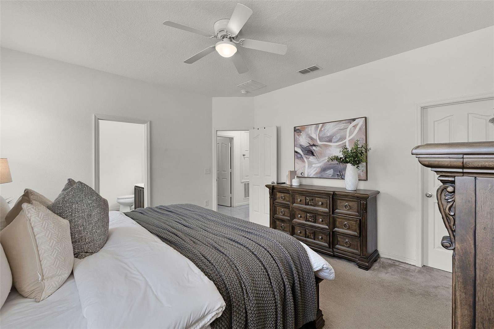 Image 20 of 37 For 2815 Shelburne Way