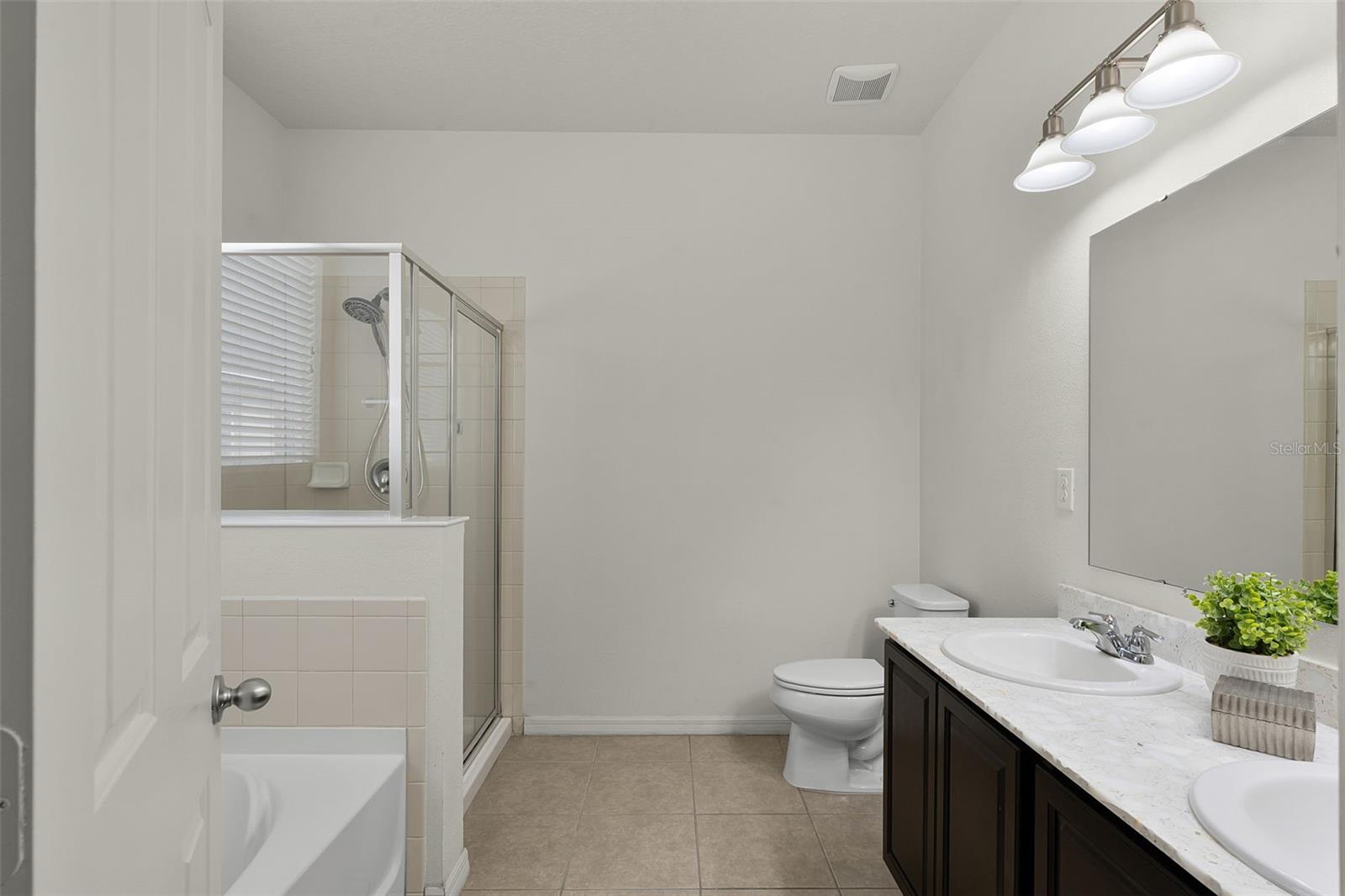 Image 22 of 37 For 2815 Shelburne Way