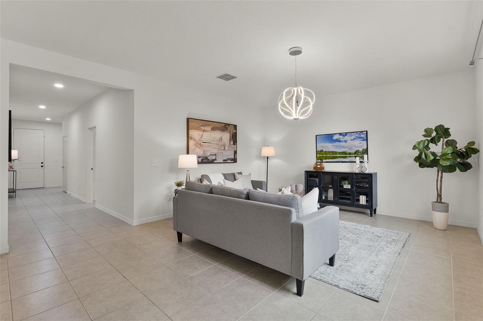 Image 8 of 37 For 2815 Shelburne Way