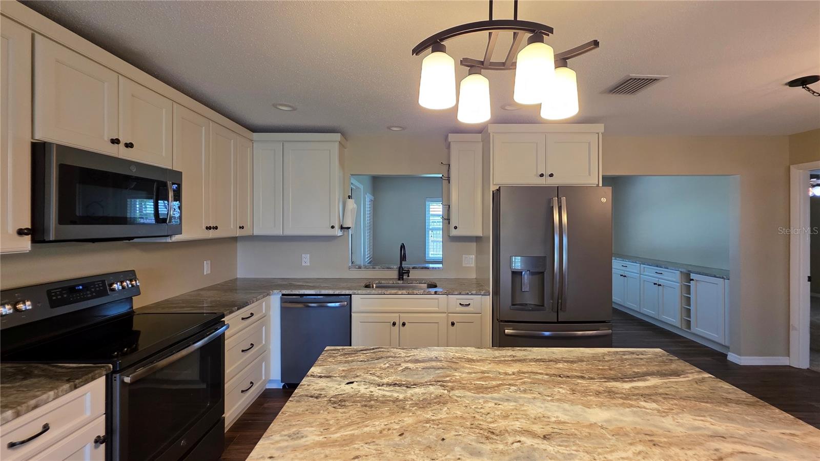 Image 5 of 26 For 3114 22nd Avenue W