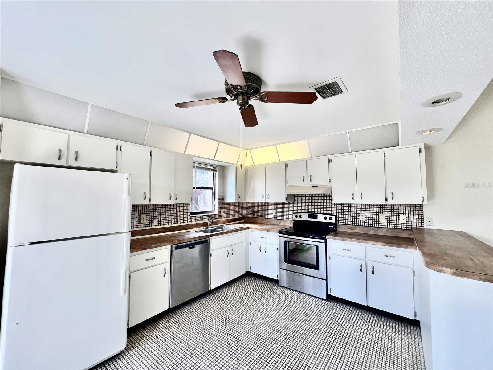Image 13 of 36 For 5400 34th St W  F16