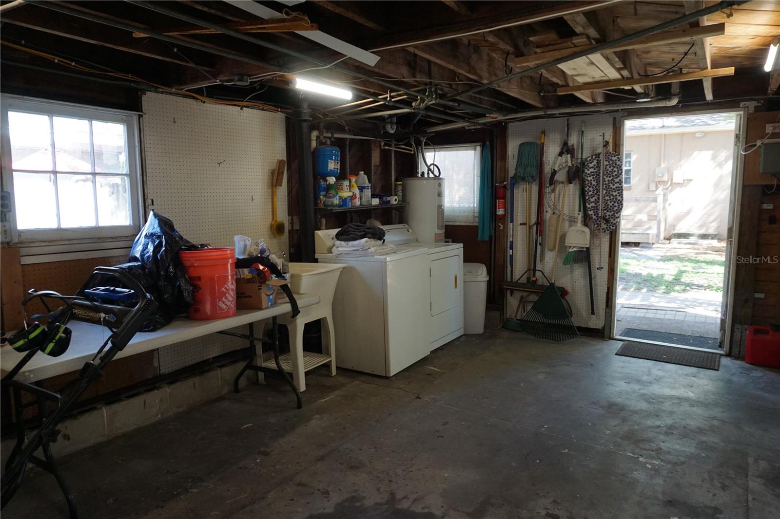 Image 31 of 32 For 1066 18th Avenue N