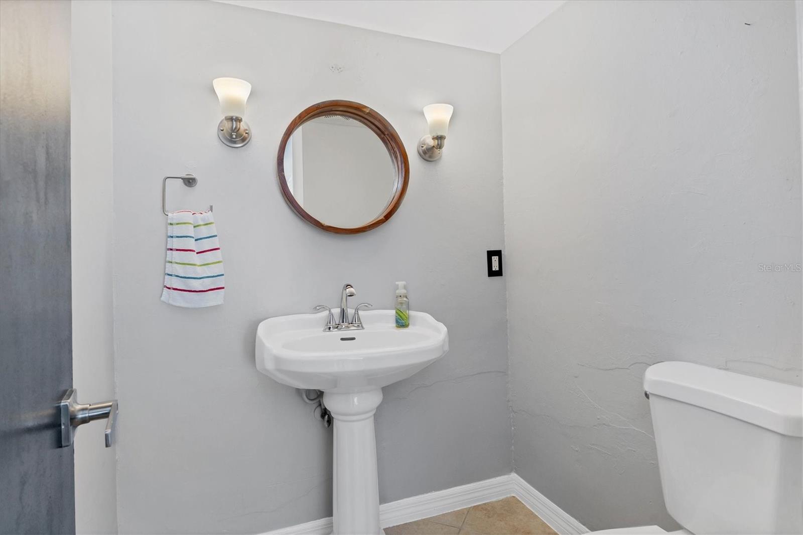 Image 16 of 56 For 4371 Sandner Drive 4371
