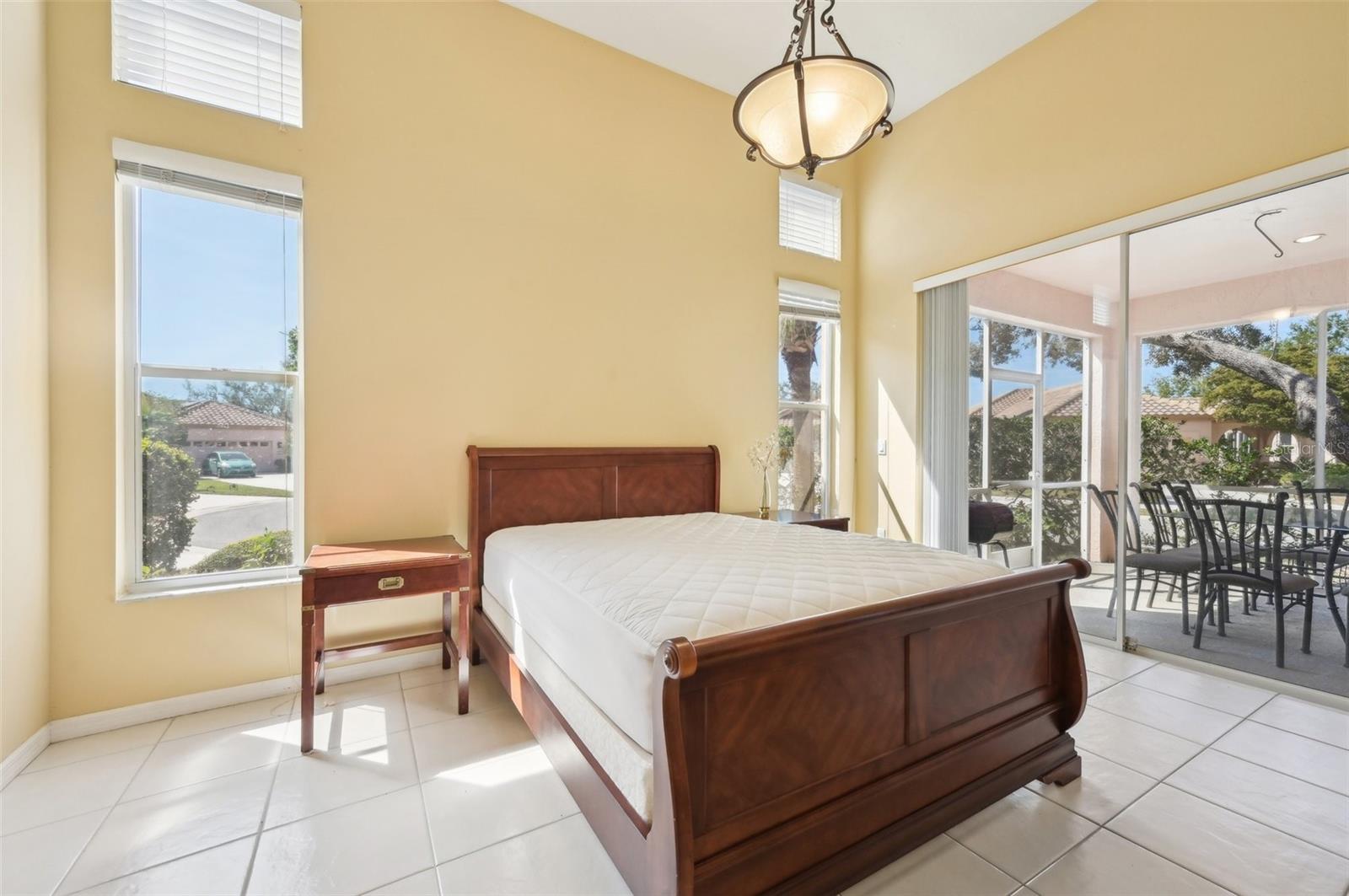 Image 19 of 26 For 3829 Alamanda Drive