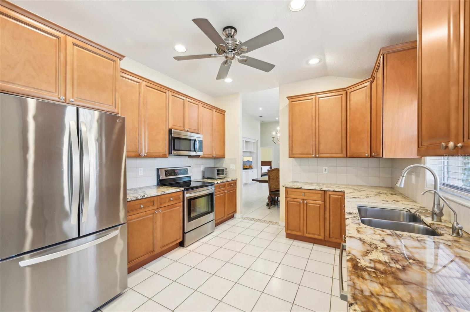 Image 9 of 26 For 3829 Alamanda Drive