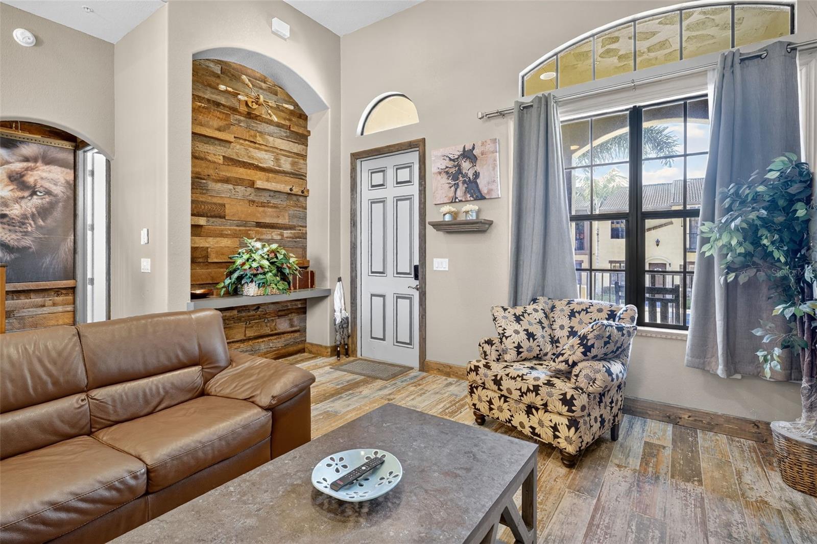 Image 10 of 39 For 8421 Olinda Way 3608