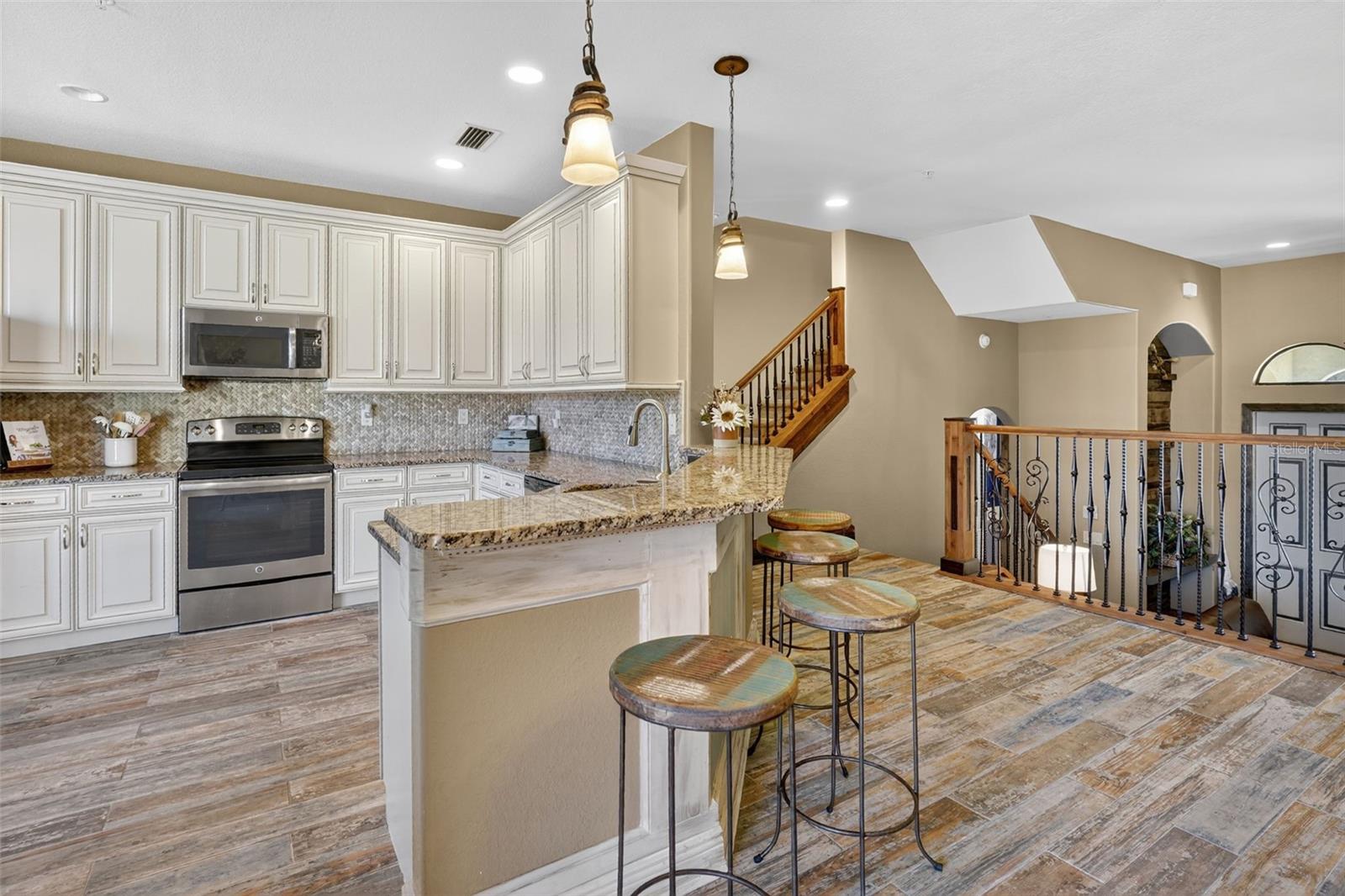 Image 12 of 39 For 8421 Olinda Way 3608