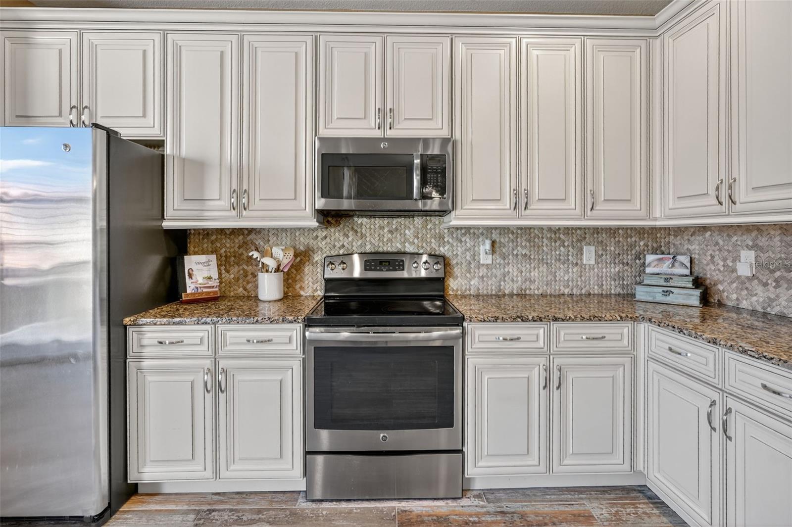 Image 15 of 39 For 8421 Olinda Way 3608