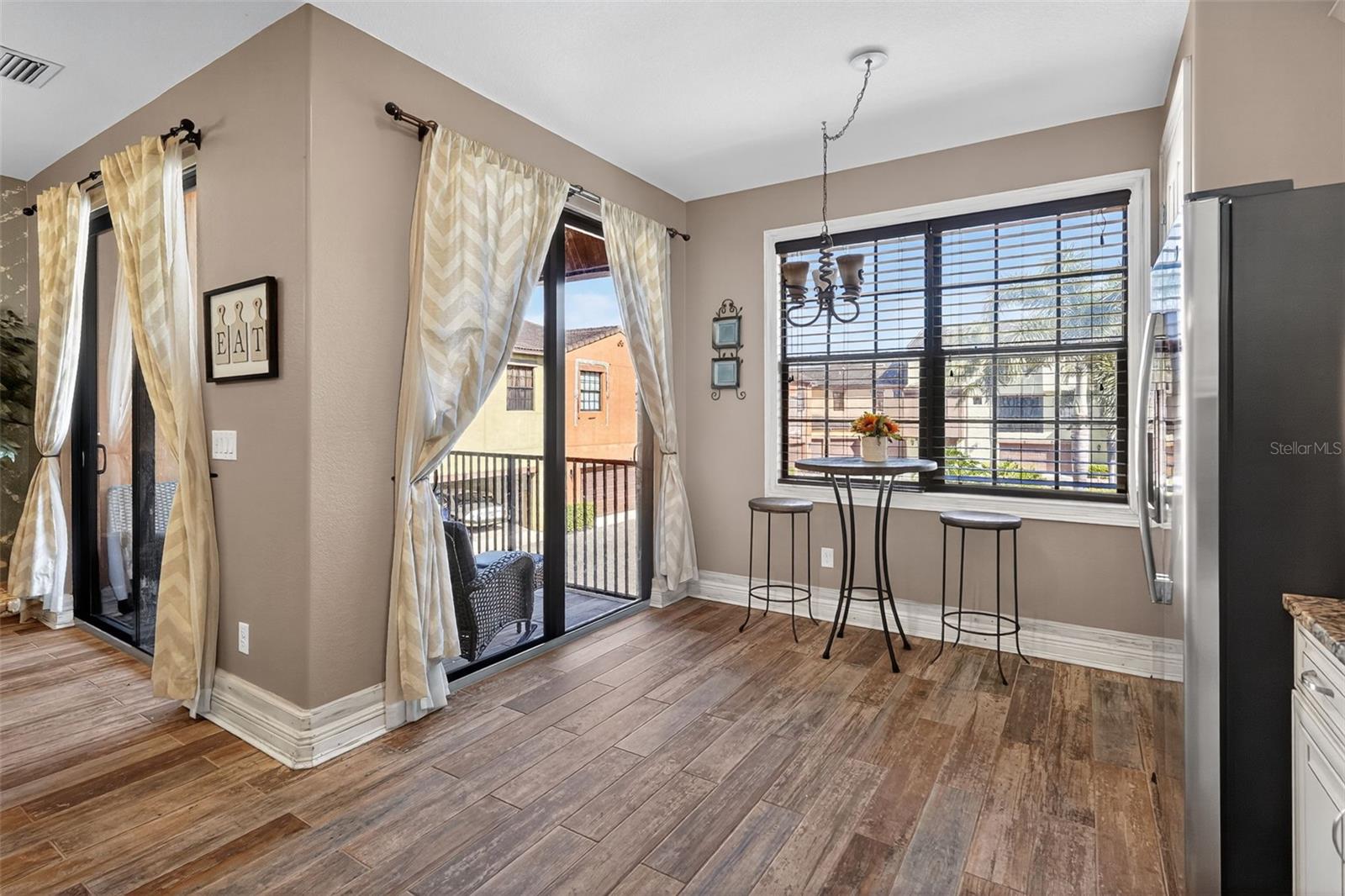 Image 18 of 39 For 8421 Olinda Way 3608
