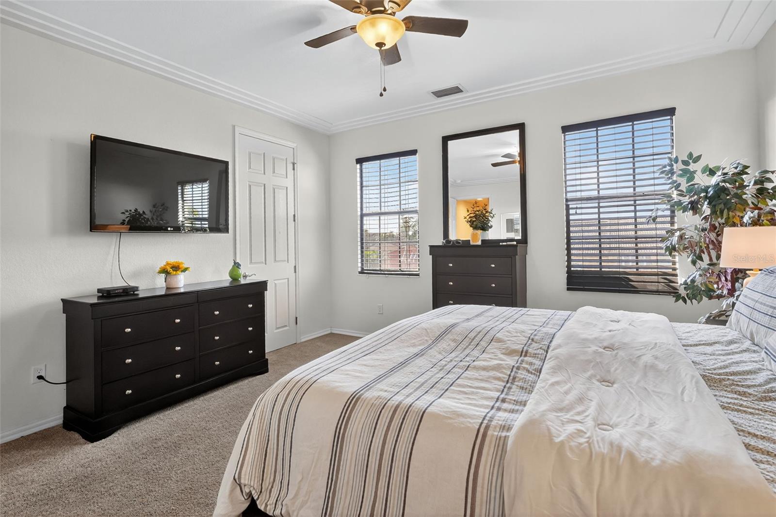 Image 25 of 39 For 8421 Olinda Way 3608