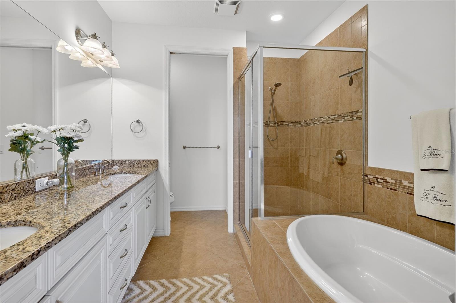 Image 28 of 39 For 8421 Olinda Way 3608