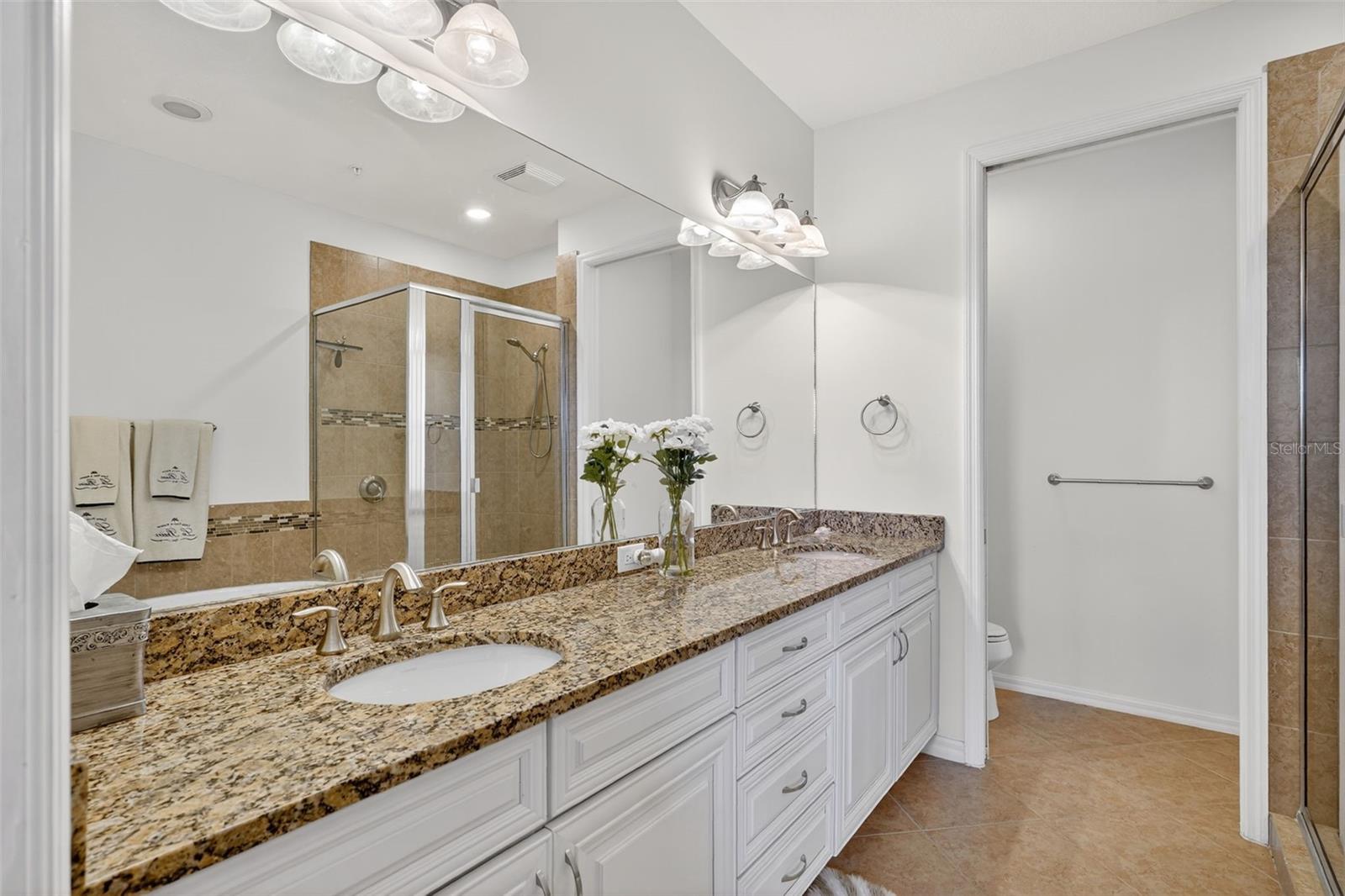 Image 29 of 39 For 8421 Olinda Way 3608