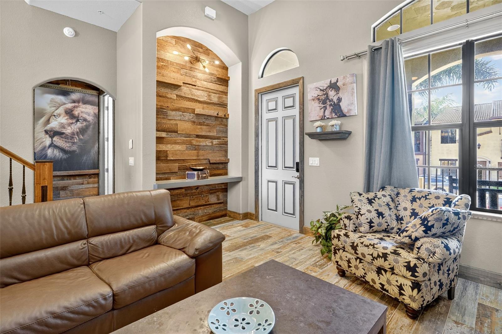 Image 6 of 39 For 8421 Olinda Way 3608
