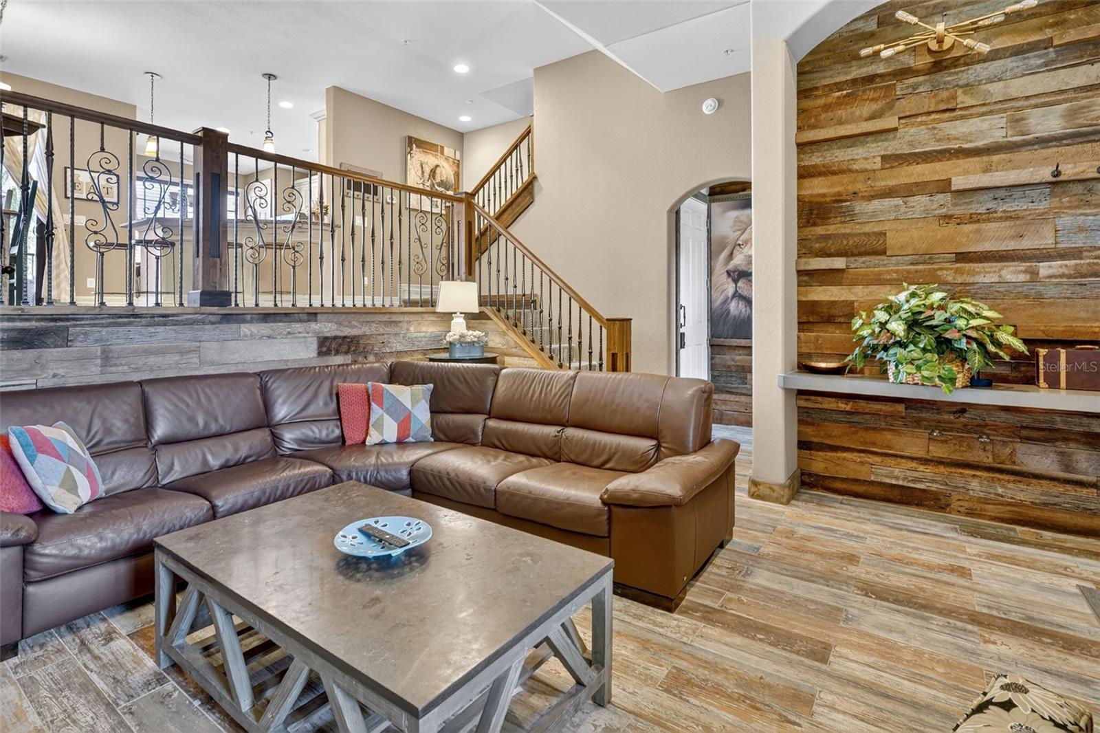 Image 9 of 39 For 8421 Olinda Way 3608