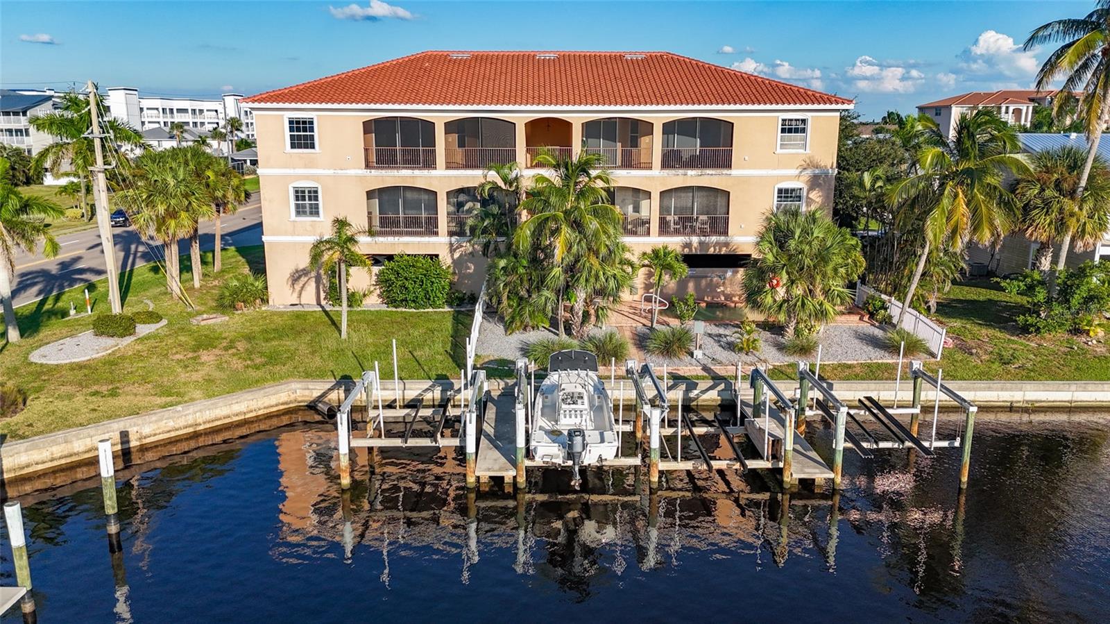 Image 52 of 57 For 290 Lewis Circle Circle 132