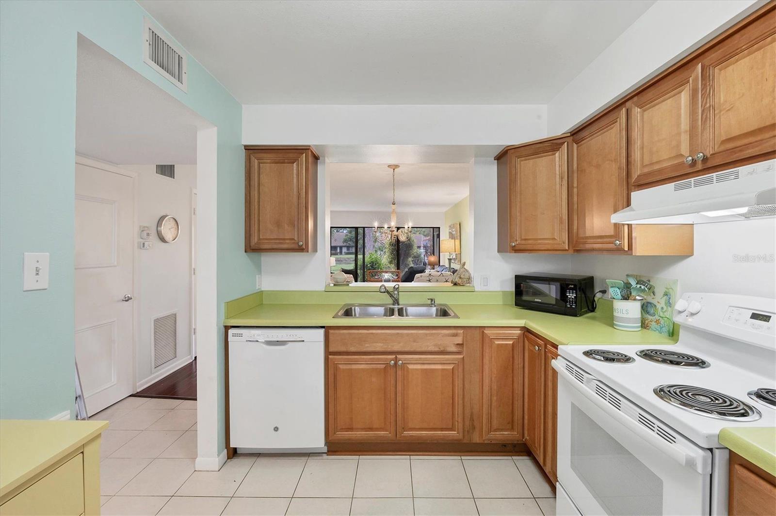 Image 13 of 69 For 5216 Lake Village Drive 71
