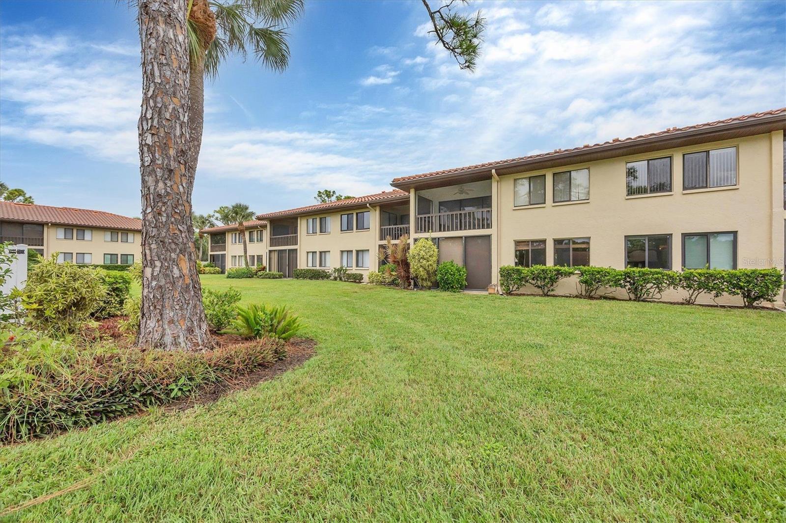 Image 60 of 69 For 5216 Lake Village Drive 71