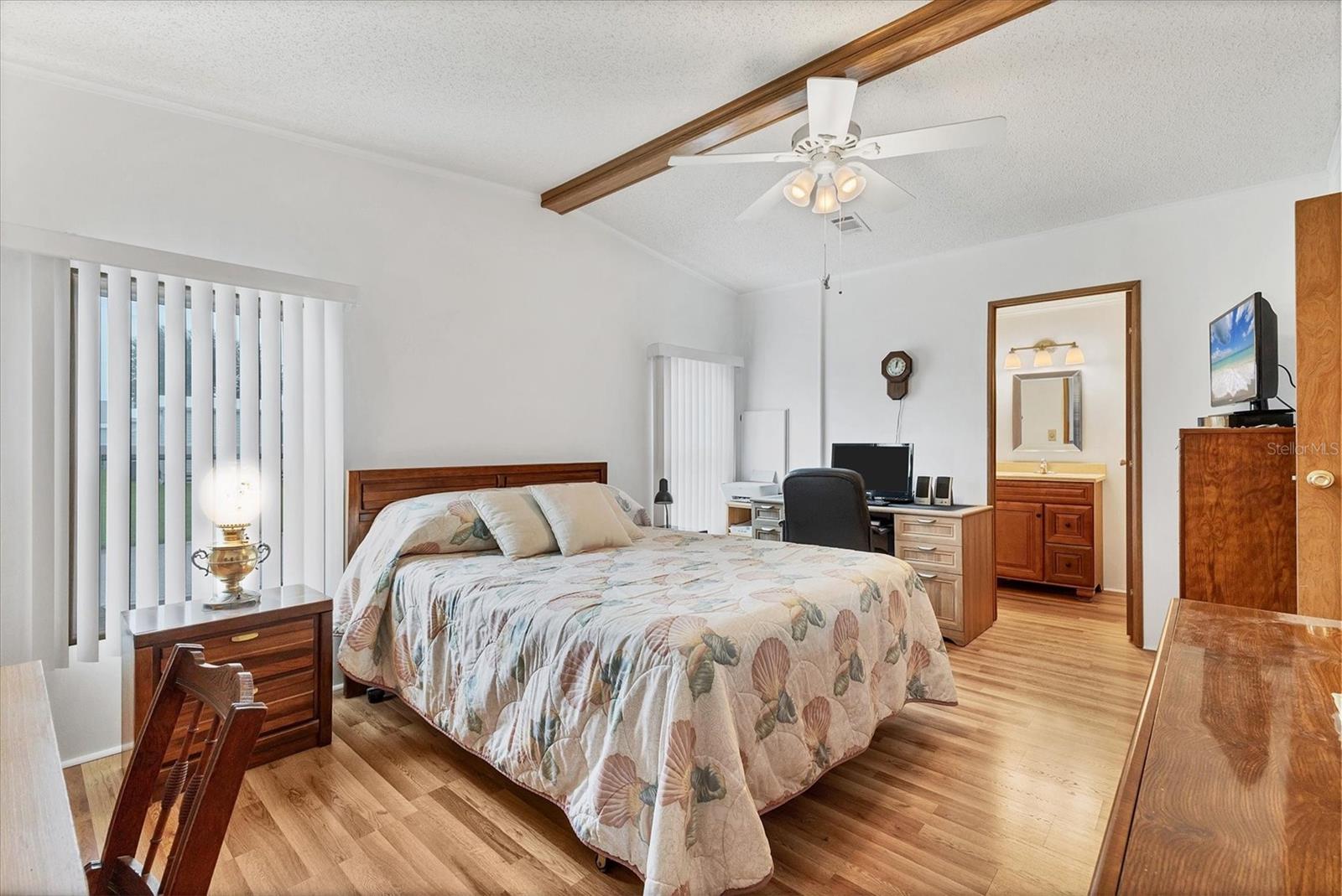 Image 16 of 47 For 4507 15th Street Court E