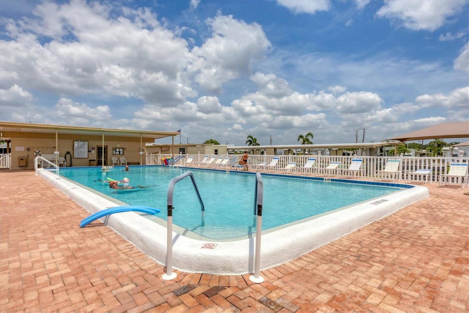 Image 36 of 47 For 4507 15th Street Court E