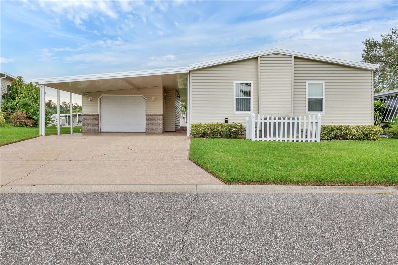 Image 4 of 47 For 4507 15th Street Court E