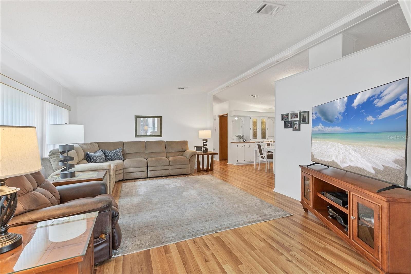 Image 5 of 47 For 4507 15th Street Court E