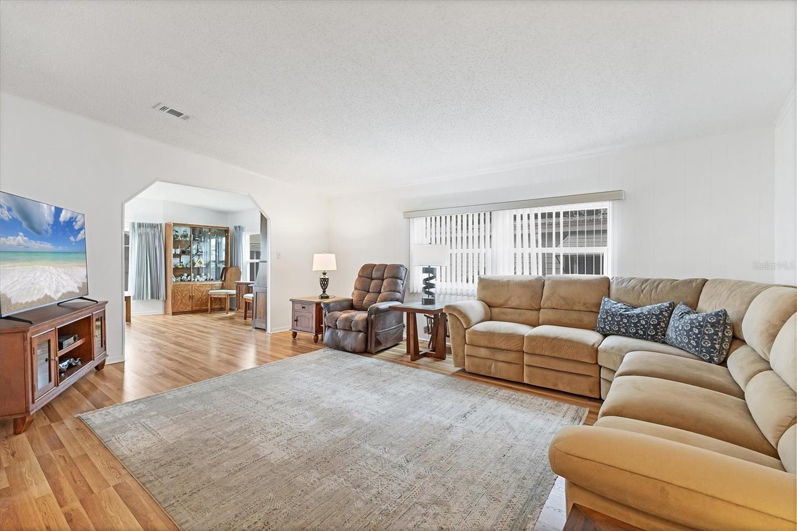 Image 6 of 47 For 4507 15th Street Court E