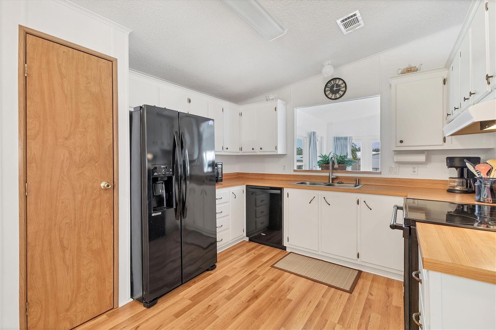 Image 8 of 47 For 4507 15th Street Court E