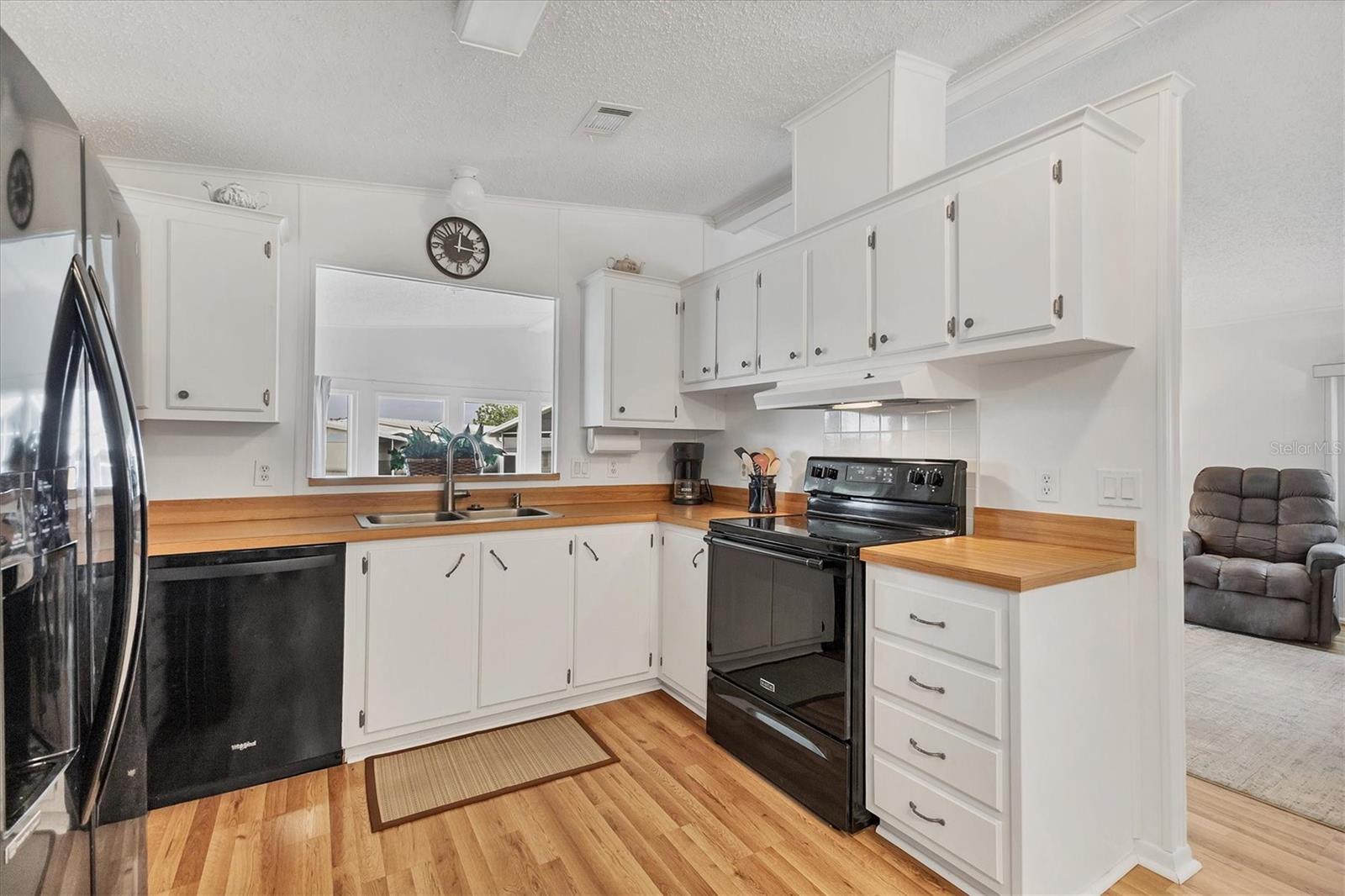 Image 9 of 47 For 4507 15th Street Court E