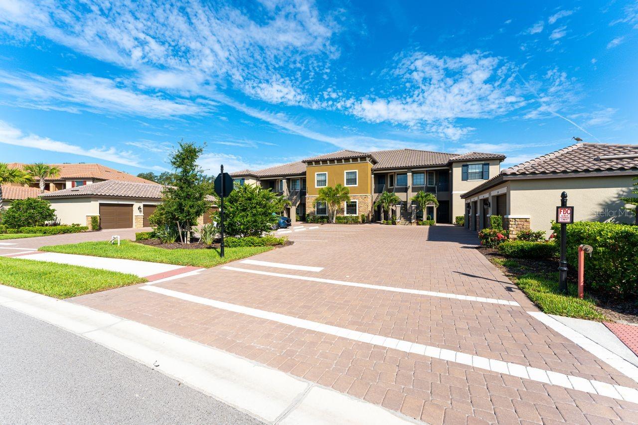 Image 28 of 47 For 12405 Osorio Court 103