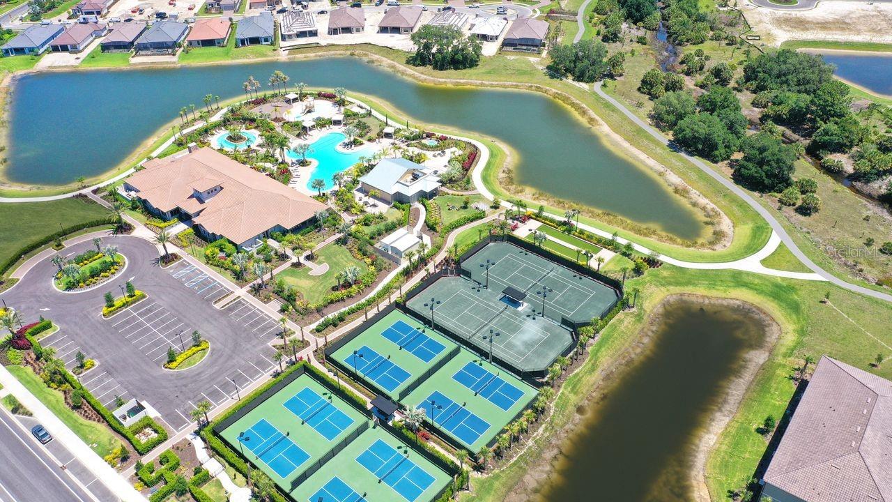 Image 36 of 47 For 12405 Osorio Court 103