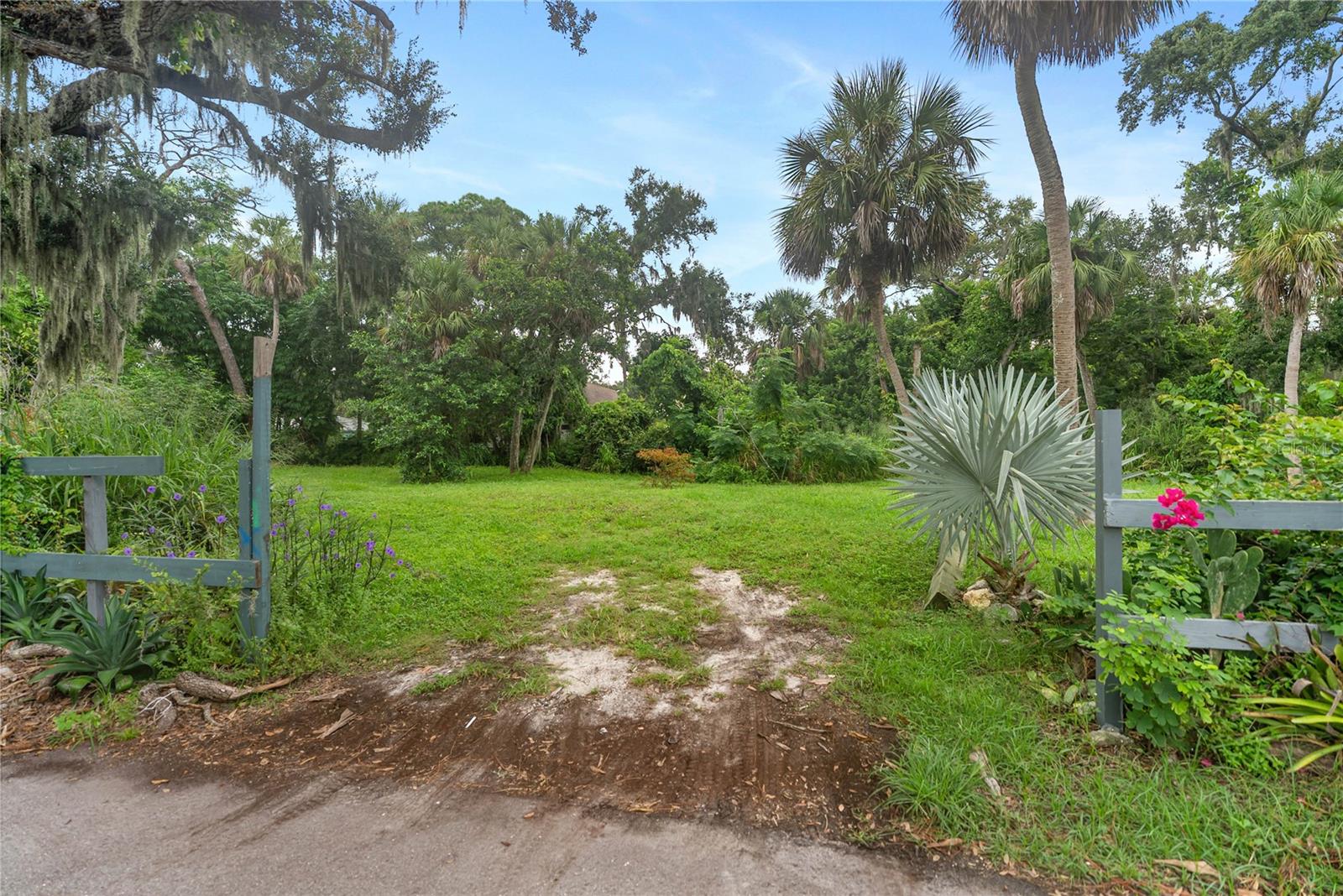 Image 2 of 17 For 1277 43rd Street