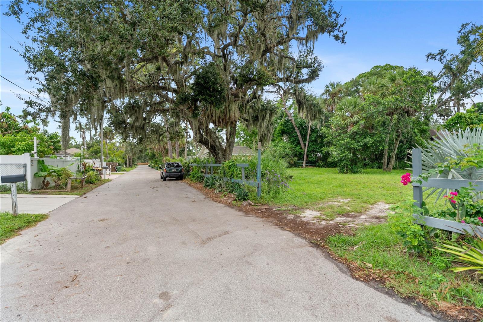 Image 3 of 17 For 1277 43rd Street