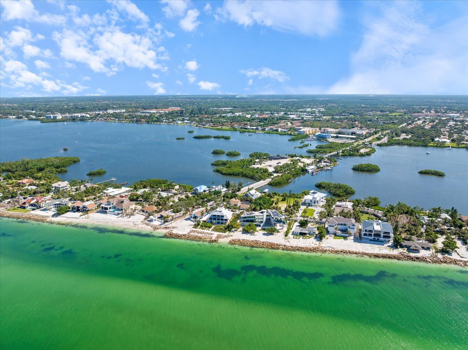 Image 9 of 100 For 447 Oak Point Road